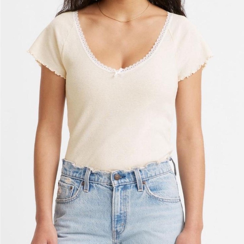 BNWT Lace trim cream top